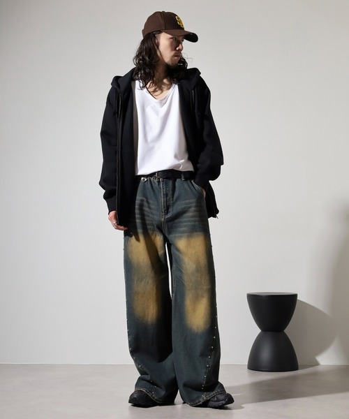 REGIEVO（レジエボ） ジーンズ Studded wide baggy denim pants