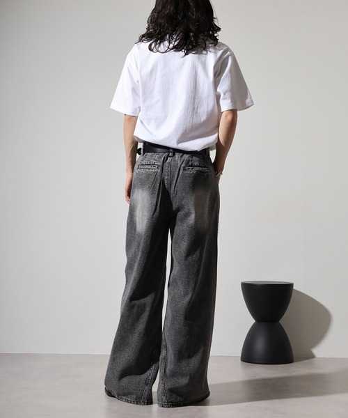 REGIEVO（レジエボ） ジーンズ Studded wide baggy denim pants