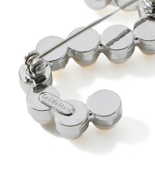 ブローチ (Sea’ds mara)Alphabet brooch S レディースの画像