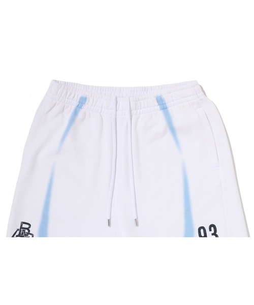 パンツ HEAVY WASH HAND DRAW FOOTBALL LOGO RELAXED FIT SWEAT SHORTS メンズの画像