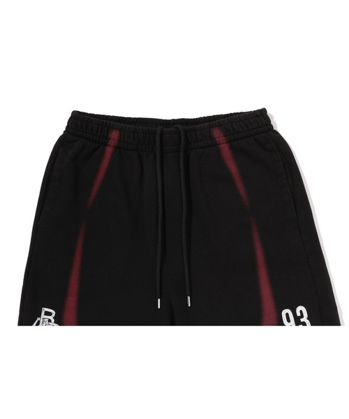 パンツ HEAVY WASH HAND DRAW FOOTBALL LOGO RELAXED FIT SWEAT SHORTS メンズの画像