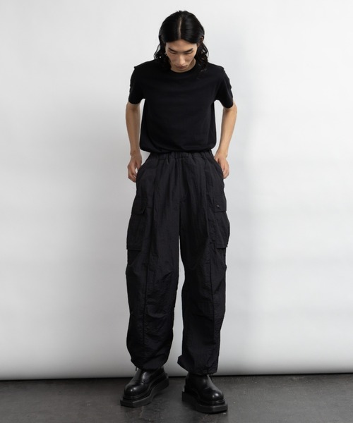 【関税込み】Etudes ブラック Forum カーゴパンツ ALMOSTBLACK - 【ラスト1点】 ZIPPER PANTS / カーゴパンツ