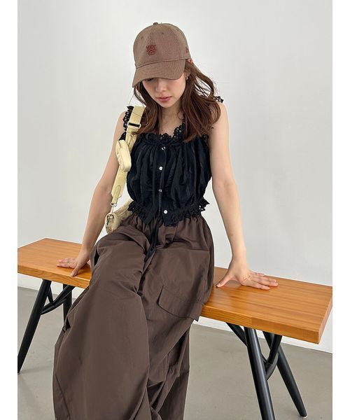 snidelフリル付きクロップド丈シャツ SNIDEL ブラウス シャツ クロップドコットンフリルブラウス