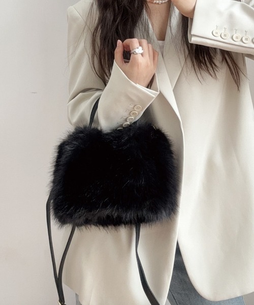 ブラック フォックスファー ショルダーバッグ ファーバッグ ショルダー チェーン レディース フォックスファー