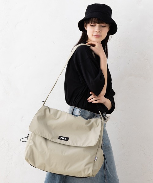 FILA（フィラ） ショルダーバッグ ブランド ロゴ ラバーワッペン 大