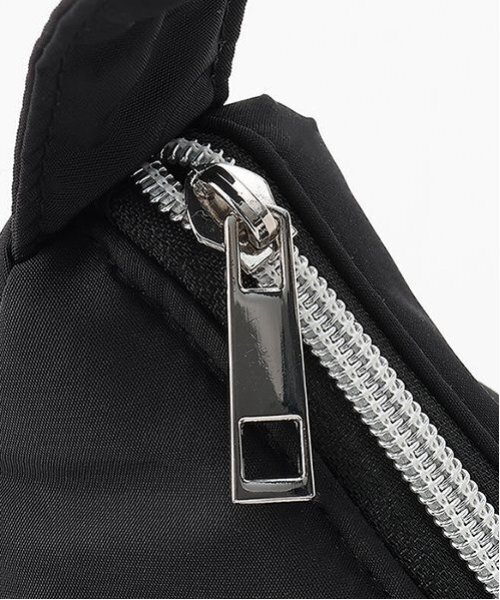 LOVETOXIC ショルダー ショルダーバッグ 「LTXC」バックルムーン