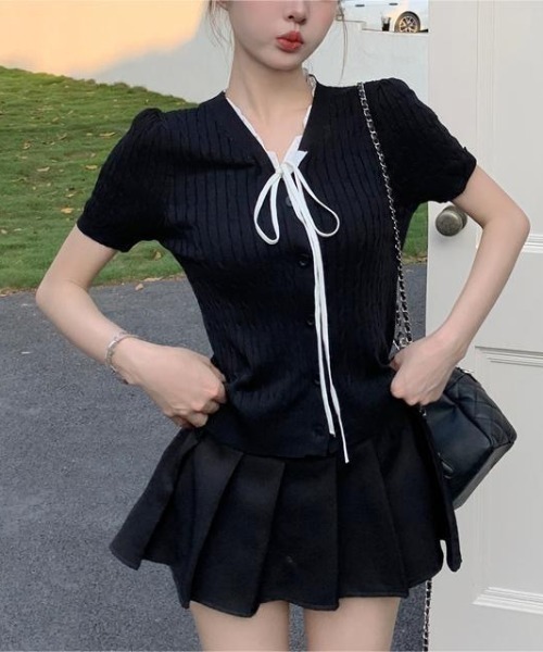 タックフリルリボンニット(ブラック)　美品　セブンテン ビッグリボンバックオープンニットトップス – Darich