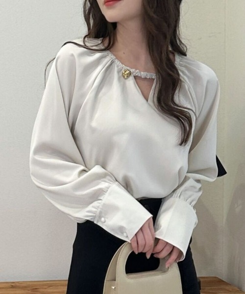 ブラウスの店単品です バンドカラーラッフルブラウス／9分袖／ウォッシャブル