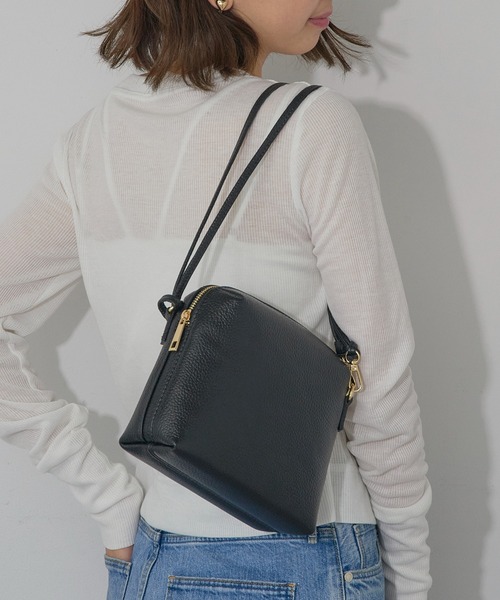 AULENTTI（オウレンティ） ショルダーバッグ バッグ 「AULENTTI