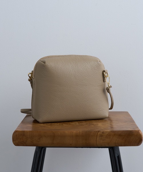 AULENTTI（オウレンティ） ショルダーバッグ バッグ 「AULENTTI