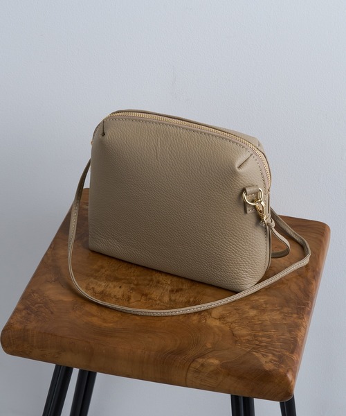 AULENTTI（オウレンティ） ショルダーバッグ バッグ 「AULENTTI