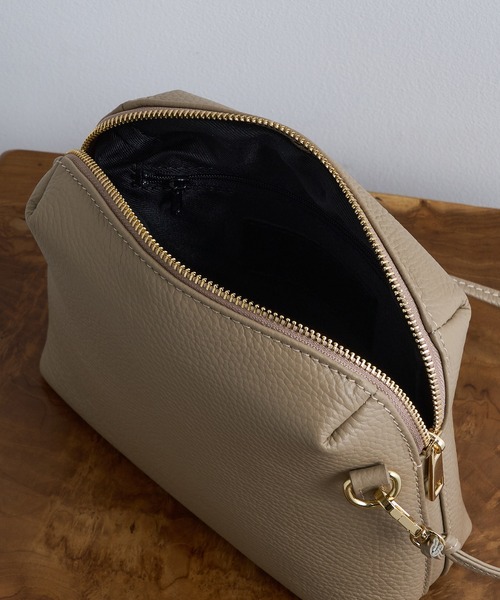 AULENTTI⭐︎ショルダーバッグ AULENTTI（オウレンティ） ショルダーバッグ バッグ 「AULENTTI