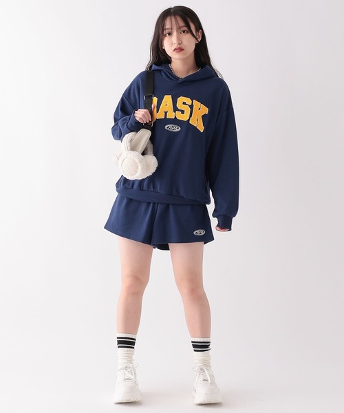 repipi armario（レピピアルマリオ） セットアップ ワッペンフーディ