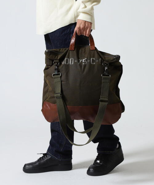 ショルダーバッグ MILITARY FABRIC OILED CLOTH HELMET BAG / ミリタリー ファブリック クロス ヘルメットバッグの画像