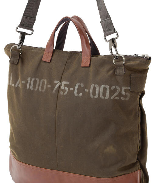 ショルダーバッグ MILITARY FABRIC OILED CLOTH HELMET BAG / ミリタリー ファブリック クロス ヘルメットバッグの画像