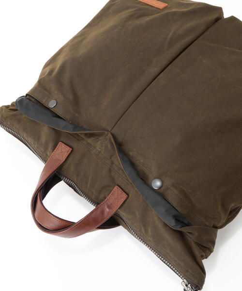 ショルダーバッグ MILITARY FABRIC OILED CLOTH HELMET BAG / ミリタリー ファブリック クロス ヘルメットバッグの画像
