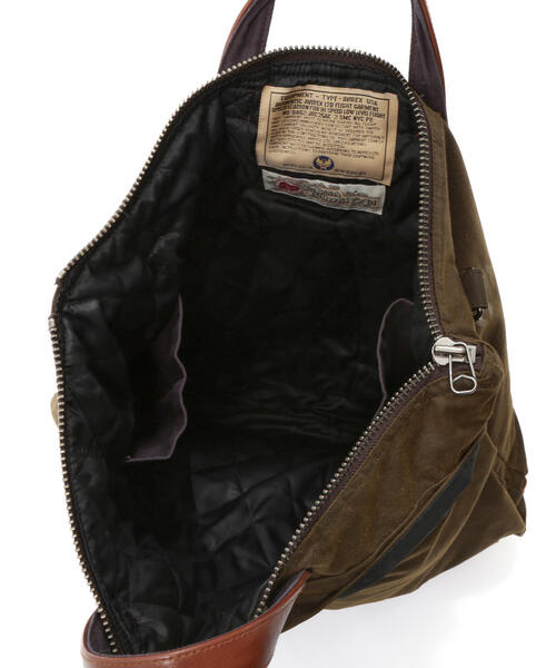 ショルダーバッグ MILITARY FABRIC OILED CLOTH HELMET BAG / ミリタリー ファブリック クロス ヘルメットバッグの画像