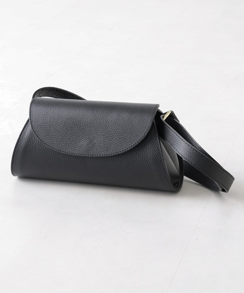 限定お値下げ　AULENTTI ボディーバック　ショルダーバック　ウエストバック AULENTTI（オウレンティ） ウエストバッグ FREE ベージュ レディース