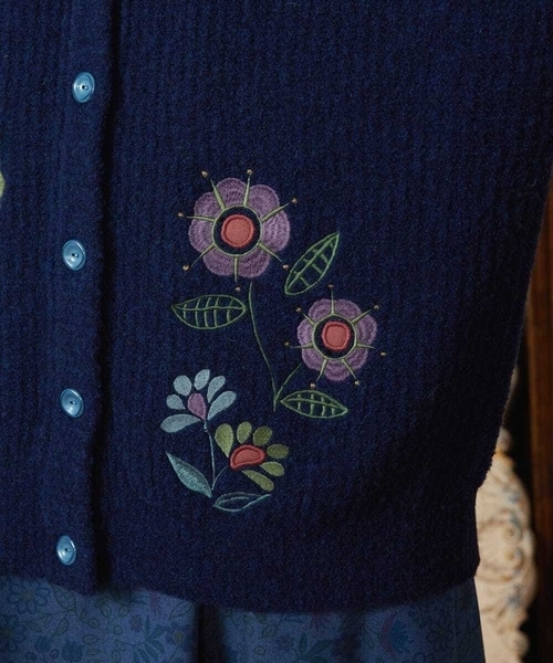 Jocomomola（ホコモモラ） カーディガン Calle de Bordadores フラワー