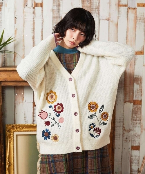 Jocomomola（ホコモモラ） カーディガン Calle de Bordadores フラワー