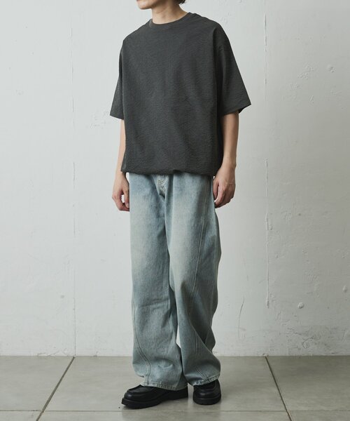 COLONY 2139（コロニー トゥーワンスリーナイン） tシャツ