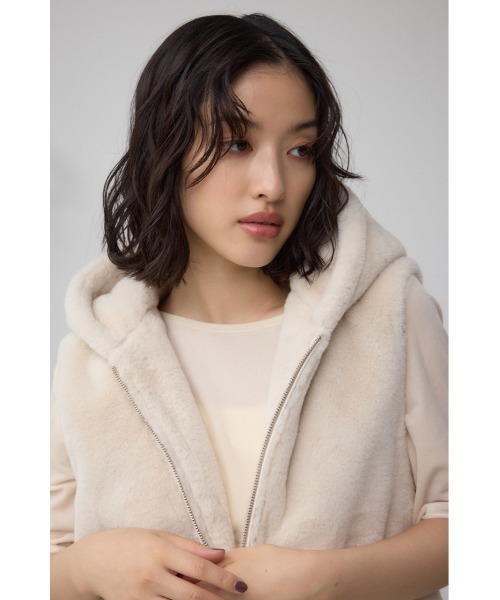 AZUL BY MOUSSY（アズールバイマウジー） ベスト ジレ フードファー