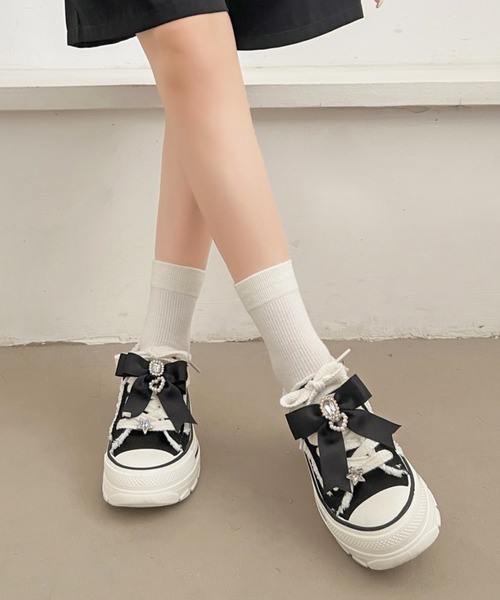 Shoes in Closet（シュークロ） スニーカー 軽量厚底 デコチャーム付 