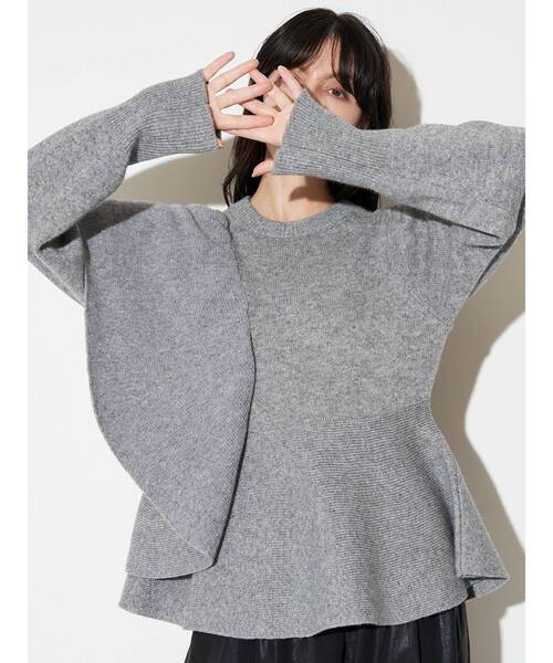 ✨美品✨ELENDEEK ショルダーフリルペプラムニット　グレー ELENDEEK - ショルダーフリルペプラムニット(グレー)ポリエステル