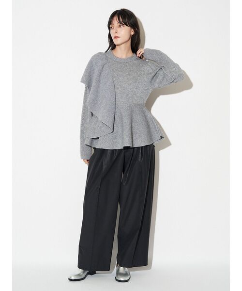 ✨美品✨ELENDEEK ショルダーフリルペプラムニット　グレー ELENDEEK（エレンディーク） ニット セーター ショルダーフリル