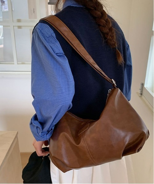 y2k faithtokyo o'neill ワンショルダーバック ₊ FREE STYLISTS ショルダーバッグ バッグ Y2K チャーム付き 大容量