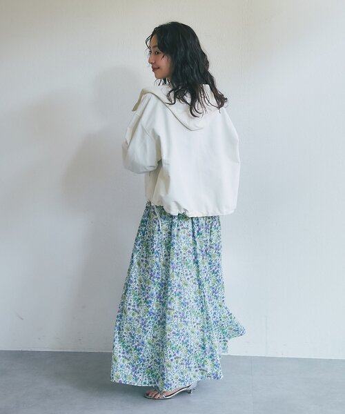 【タグ付き未使用】ラブティックボンボン ギャザーボリュームブルゾン ホワイト La boutique Bonbon（ラブティックボンボン） ブルゾン アウター 「今