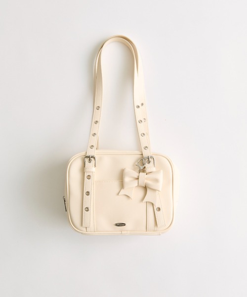 OLIVE des ショルダーバッグ バッグ リボンチャーム付きスクエア