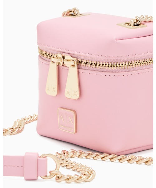 ARMANI EXCHANGEのハンドバッグ、ショルダーバッグ 美品！人気色！ARMANI EXCHANGE 黒 ショルダーバッグ （AXロゴ