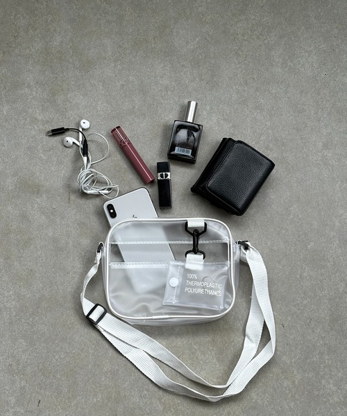 みい④ショルダーバッグ、ポーチ ミズノ（MIZUNO）（メンズ、レディース）coloreショルダーポーチ