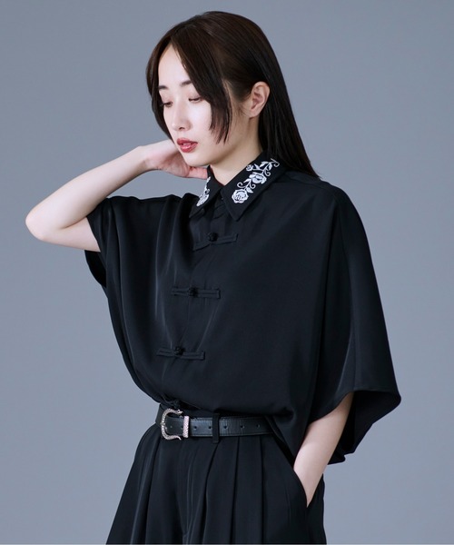 Ellno Loset（エルノロゼット） シャツ 半袖 フラワー刺繍チャイナ