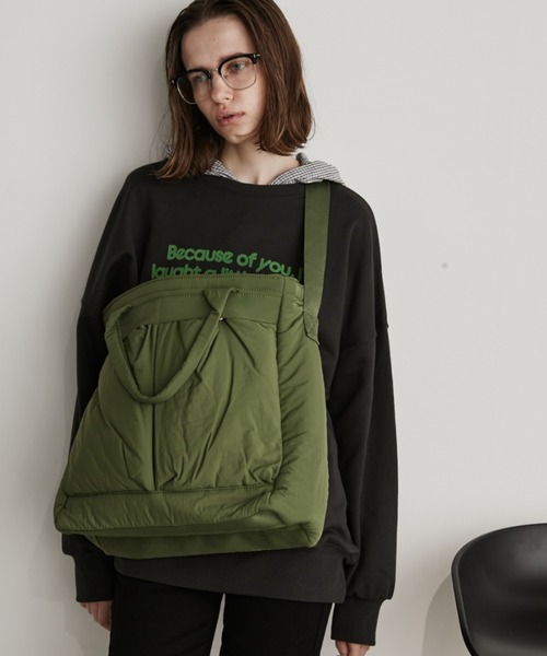 Auntie Rosa Holiday（アンティローザホリデー） ショルダーバッグ