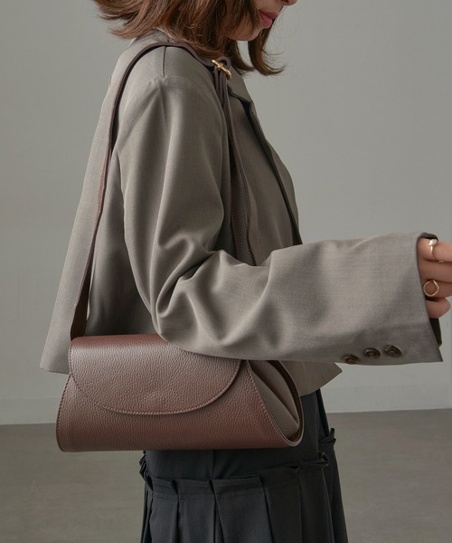 AULENTTI（オウレンティ） ショルダーバッグ バッグ 「AULENTTI