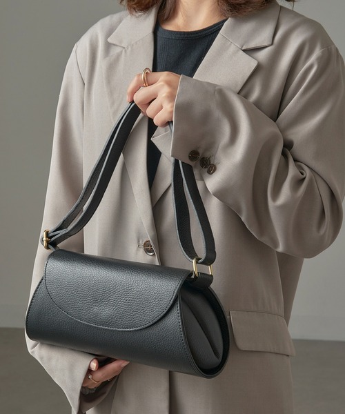 AULENTTI（オウレンティ） ショルダーバッグ バッグ 「AULENTTI