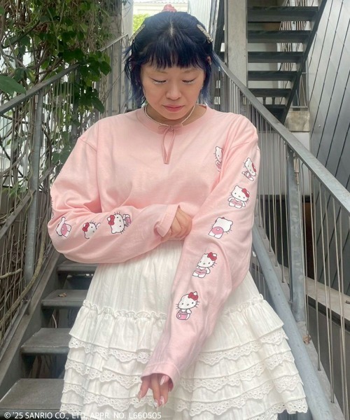 Candy Stripper（キャンディーストリッパー） tシャツ 「HELLO KITTY