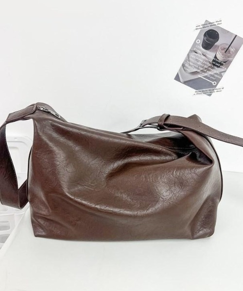 B.R.U ショルダーバッグ フェイクレザーショルダーバッグ メンズ