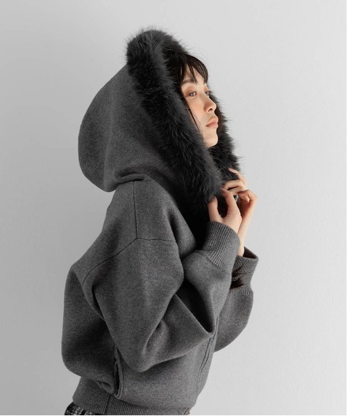 RANDA（ランダ） パーカー 2WAY フェイクファーニットパーカー