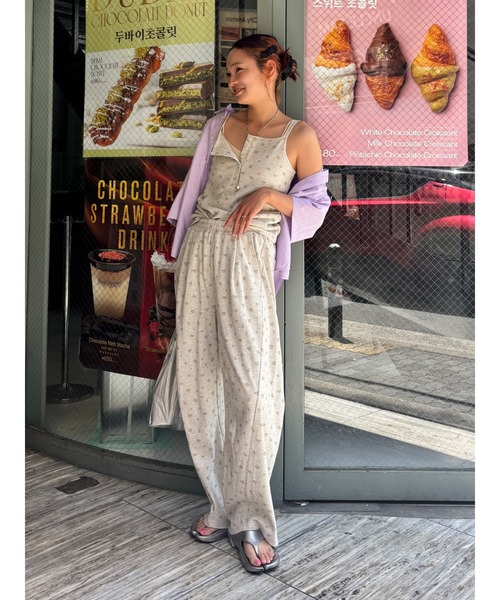 ワイドパンツ パンツ フラワーデザインコクーンラフパンツ レディースの画像