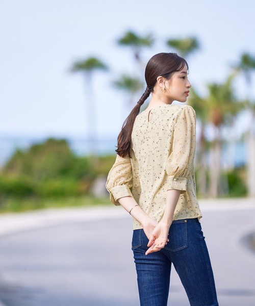 一点限り　littlecottonclothes 新品未使用　花柄ブラウス Tiaclasse ブラウス シャツ 「洗える」花柄Vネックブラウス