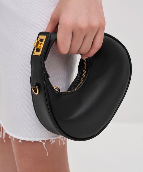 美品 CHARLES&KEITH ショルダー バッグ ミニクレッセント ホーボー CHARLES ＆ KEITH ショルダーバッグ バッグ ミニクレッセント