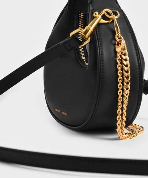 美品 CHARLES&KEITH ショルダー バッグ ミニクレッセント ホーボー 美品 CHARLES&KEITH ショルダー バッグ ミニクレッセント