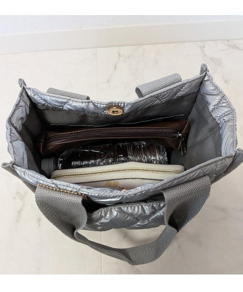 ikka（イッカ） トートバッグ 「軽量」キルティング多ポケトートバッグ