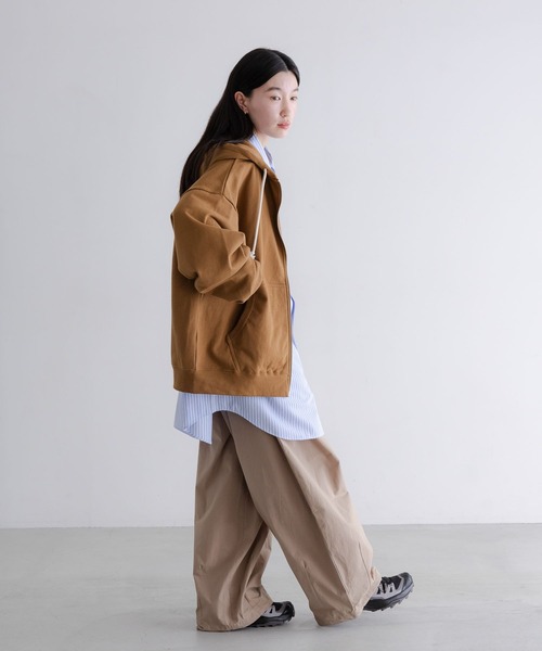 LOWRYS FARM（ローリーズファーム） パーカー 「LFM(U)」スウェット