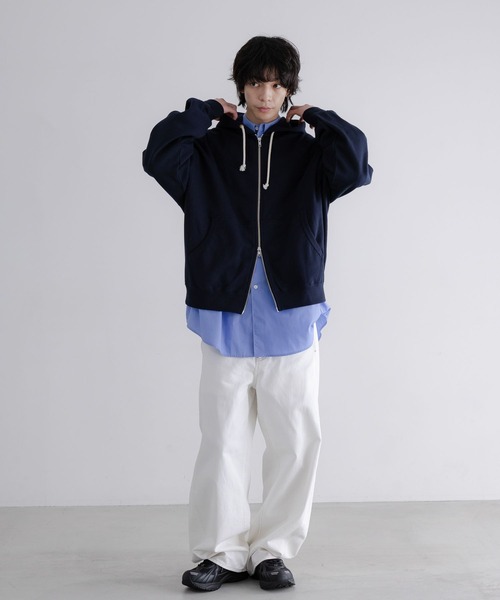 美品 Charlotte Lawrence Navy Blue パーカー L LOWRYS FARM（ローリーズファーム） パーカー 「LFM(U)」スウェット