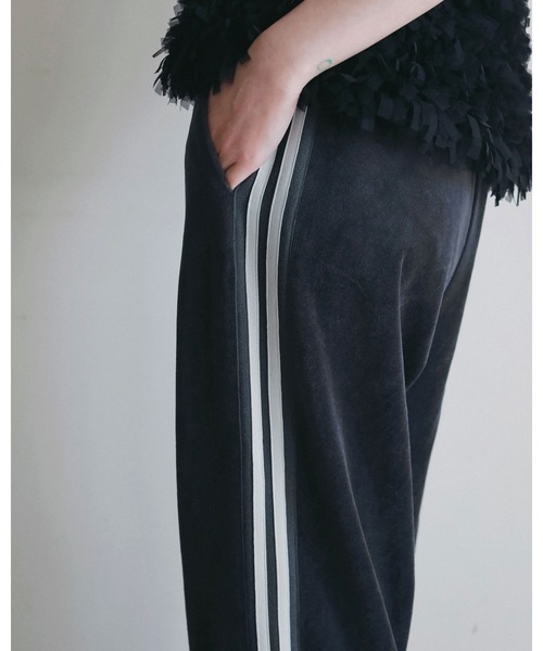 anuke（アンヌーク） パンツ Velour Track Pants レディース