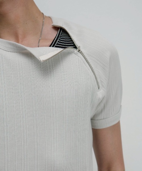 Chikashitsu+（チカシツプラス） tシャツ 「Chikashitsu +」side half